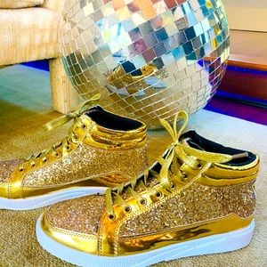 Men’s gold and glitter high tops